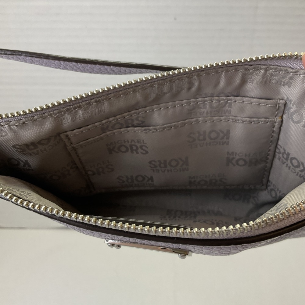 Michael Kors Jet Set Pebbled‎ Light Purple Lilac Top Zip Wristlet - Picture 5 of 8